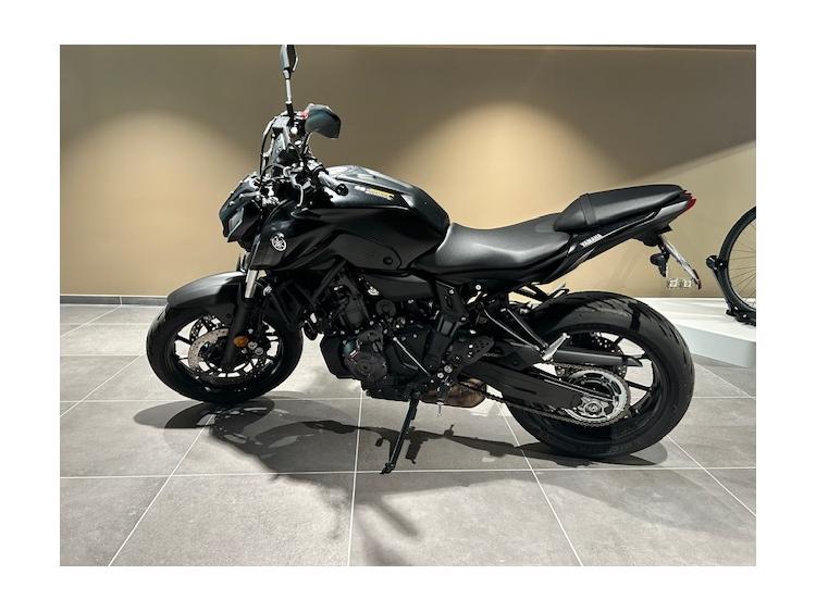 YAMAHA MT-07