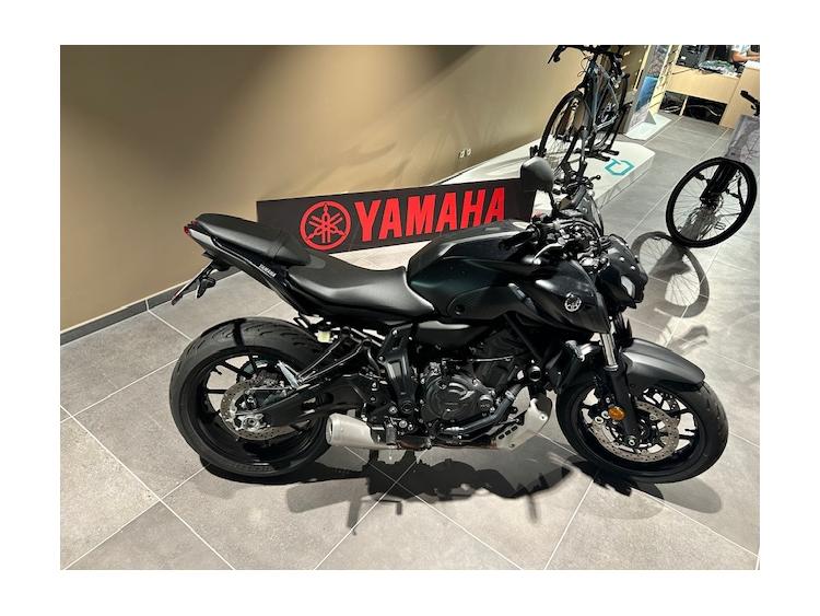 YAMAHA MT-07